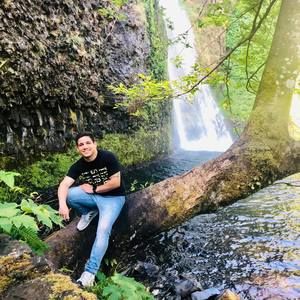 Meet your Posher, Kenneth